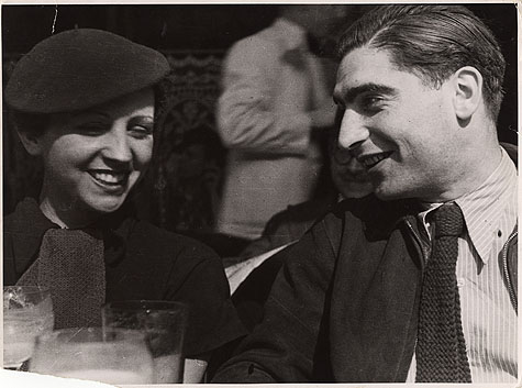 Gerda Taro, Robert Capa, Paris 1936