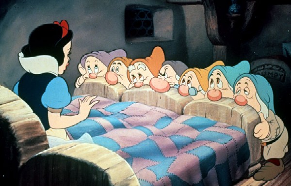 Disney, Snow White. Technicolor. 86 mins.