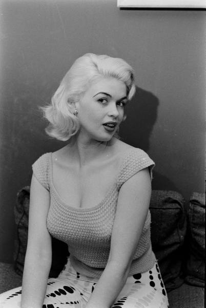 ''Frequent references have been made to Jayne Mansfield’s very high IQ, which she advertised as 163. She spoke five languages, and was a classically trained pianist and violinist. Mansfield admitted her public didn’t care about her brains. “They’re more interested in 40-21-35,” she said…  Photo: Peter Stackpole, 1955 - LIFE''